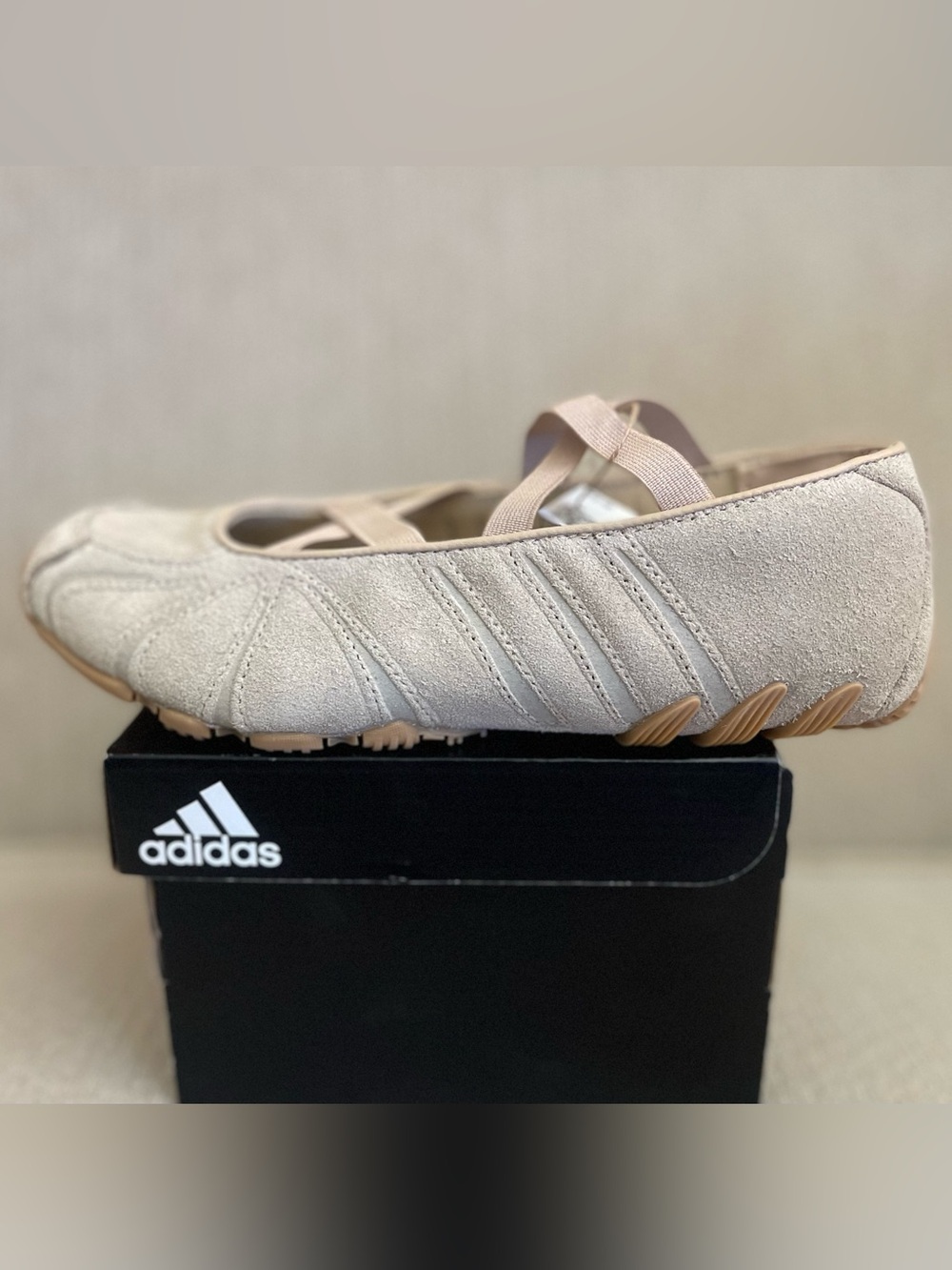 Size 8 - adidas Ghost Sprint Ballet W Slip On Beige KI7738 Women’s Brand New
